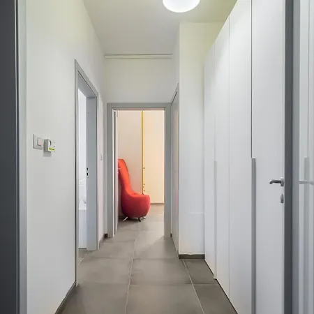 Lido Di Fermo-free Parking Miramare *